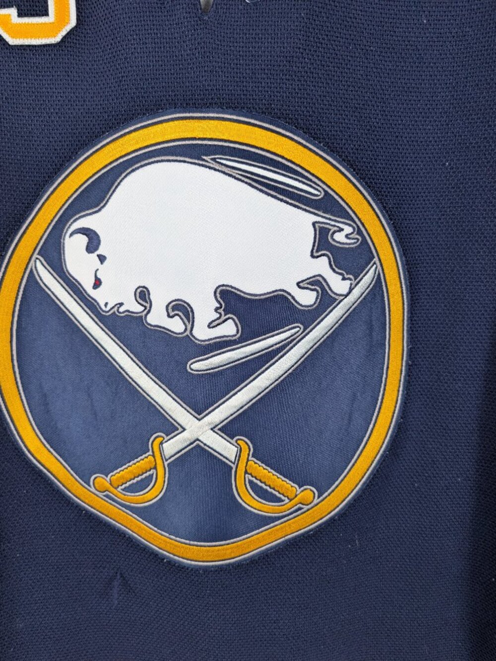 Buffalo Sabres Tyler Ennis jersey - Medium - Picture 5 of 10